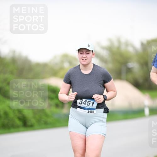 07.04.2024 - 43. Internationalen Wilhelmsburger Insellauf Dr. Thomas Lammeyer http://msf.ph/oto/6042057 07.04.2024 10:39:45 Laufen 3451, 3451 meine-sportfotos.de