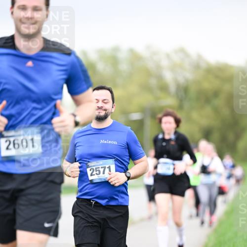 07.04.2024 - 43. Internationalen Wilhelmsburger Insellauf Dr. Thomas Lammeyer http://msf.ph/oto/6042059 07.04.2024 10:39:46 Laufen 2601, 2571 meine-sportfotos.de