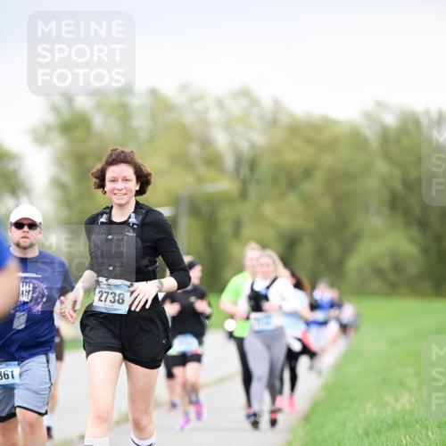 07.04.2024 - 43. Internationalen Wilhelmsburger Insellauf Dr. Thomas Lammeyer http://msf.ph/oto/6042071 07.04.2024 10:39:48 Laufen 361, 2738 meine-sportfotos.de