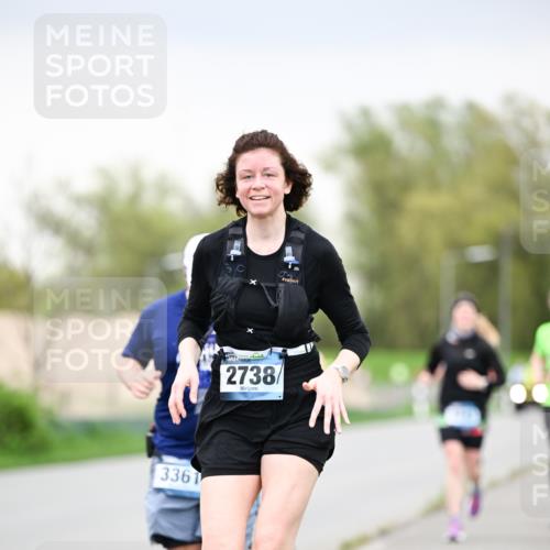 07.04.2024 - 43. Internationalen Wilhelmsburger Insellauf Dr. Thomas Lammeyer http://msf.ph/oto/6042081 07.04.2024 10:39:50 Laufen 3361, 2738 meine-sportfotos.de