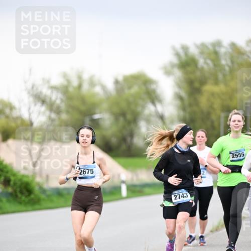 07.04.2024 - 43. Internationalen Wilhelmsburger Insellauf Dr. Thomas Lammeyer http://msf.ph/oto/6042088 07.04.2024 10:39:52 Laufen 2675, 2743, 2555 meine-sportfotos.de