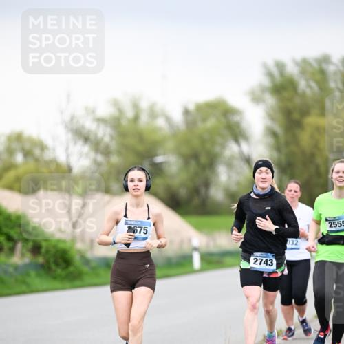07.04.2024 - 43. Internationalen Wilhelmsburger Insellauf Dr. Thomas Lammeyer http://msf.ph/oto/6042090 07.04.2024 10:39:52 Laufen 2675, 2743, 032, 2555 meine-sportfotos.de