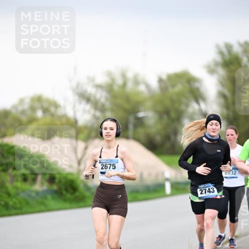 07.04.2024 - 43. Internationalen Wilhelmsburger Insellauf Dr. Thomas Lammeyer http://msf.ph/oto/6042093 07.04.2024 10:39:53 Laufen 2675, 2743, 2032 meine-sportfotos.de
