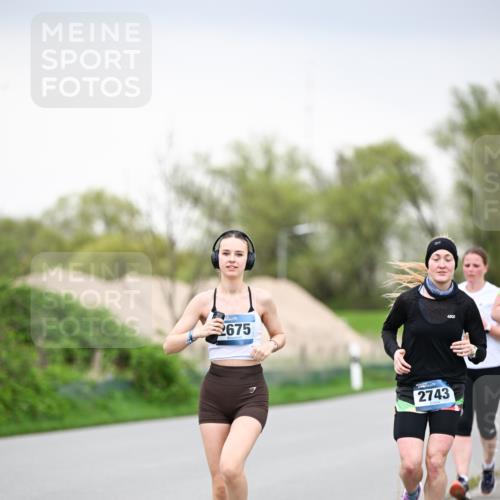 07.04.2024 - 43. Internationalen Wilhelmsburger Insellauf Dr. Thomas Lammeyer http://msf.ph/oto/6042094 07.04.2024 10:39:53 Laufen 2675, 2743 meine-sportfotos.de