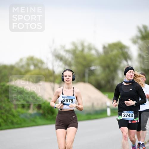 07.04.2024 - 43. Internationalen Wilhelmsburger Insellauf Dr. Thomas Lammeyer http://msf.ph/oto/6042096 07.04.2024 10:39:53 Laufen 2675, 4505, 2743 meine-sportfotos.de