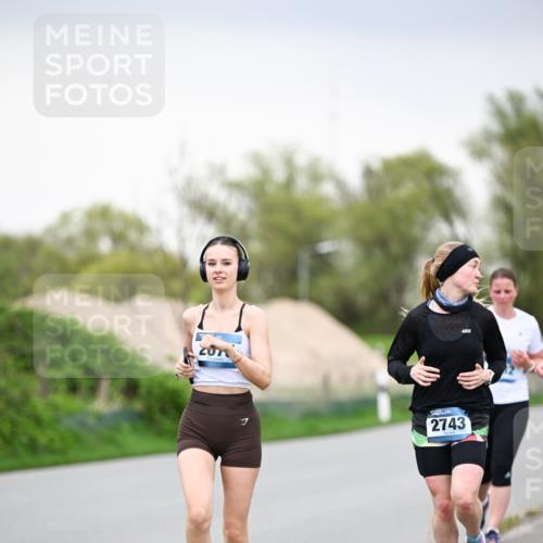 07.04.2024 - 43. Internationalen Wilhelmsburger Insellauf Dr. Thomas Lammeyer http://msf.ph/oto/6042097 07.04.2024 10:39:53 Laufen 2743 meine-sportfotos.de