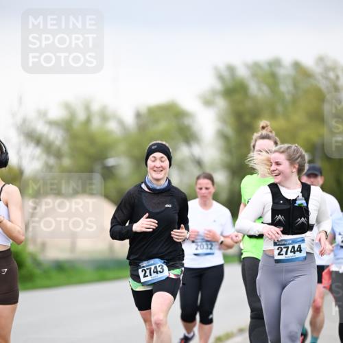 07.04.2024 - 43. Internationalen Wilhelmsburger Insellauf Dr. Thomas Lammeyer http://msf.ph/oto/6042100 07.04.2024 10:39:54 Laufen 4505, 2743, 2744 meine-sportfotos.de