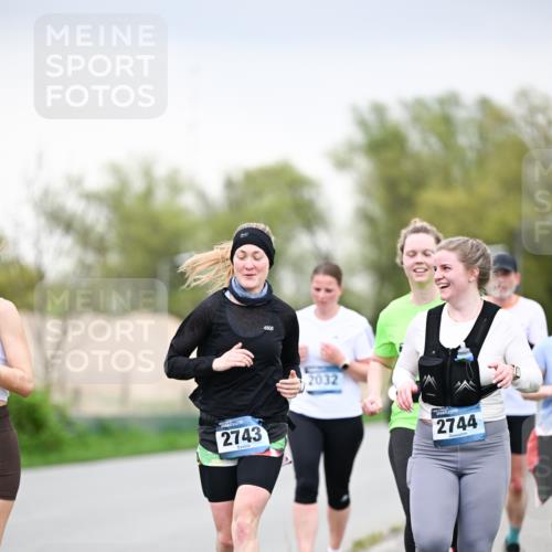 07.04.2024 - 43. Internationalen Wilhelmsburger Insellauf Dr. Thomas Lammeyer http://msf.ph/oto/6042101 07.04.2024 10:39:54 Laufen 2743, 4506, 2032, 2744 meine-sportfotos.de