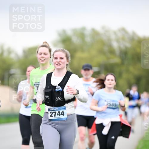 07.04.2024 - 43. Internationalen Wilhelmsburger Insellauf Dr. Thomas Lammeyer http://msf.ph/oto/6042108 07.04.2024 10:39:56 Laufen 30, 2744, 2585 meine-sportfotos.de