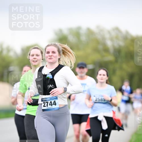07.04.2024 - 43. Internationalen Wilhelmsburger Insellauf Dr. Thomas Lammeyer http://msf.ph/oto/6042109 07.04.2024 10:39:56 Laufen 2744 meine-sportfotos.de