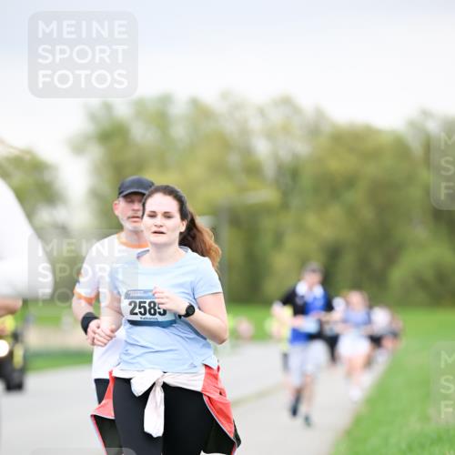 07.04.2024 - 43. Internationalen Wilhelmsburger Insellauf Dr. Thomas Lammeyer http://msf.ph/oto/6042115 07.04.2024 10:39:57 Laufen 2585 meine-sportfotos.de