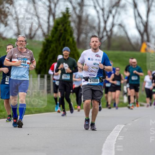 07.04.2024 - 43. Internationalen Wilhelmsburger Insellauf Michael Strokosch http://msf.ph/oto/6042119 07.04.2024 10:55:47 Laufen 57, 48, 3548, 60, 3067, 2488 meine-sportfotos.de