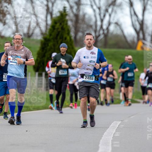 07.04.2024 - 43. Internationalen Wilhelmsburger Insellauf Michael Strokosch http://msf.ph/oto/6042121 07.04.2024 10:55:48 Laufen 57, 33, 60, 354, 3548, 3067, 2488 meine-sportfotos.de
