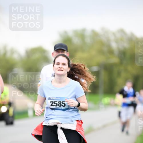 07.04.2024 - 43. Internationalen Wilhelmsburger Insellauf Dr. Thomas Lammeyer http://msf.ph/oto/6042127 07.04.2024 10:39:58 Laufen 2585 meine-sportfotos.de