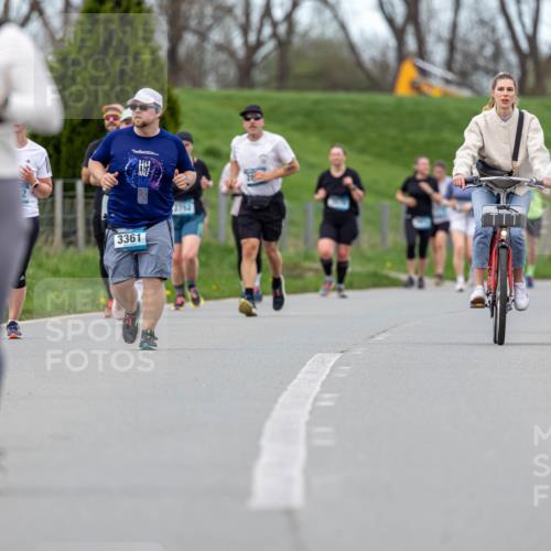 07.04.2024 - 43. Internationalen Wilhelmsburger Insellauf Michael Strokosch http://msf.ph/oto/6042158 07.04.2024 10:56:22 Laufen 21, 3361, 2753 meine-sportfotos.de