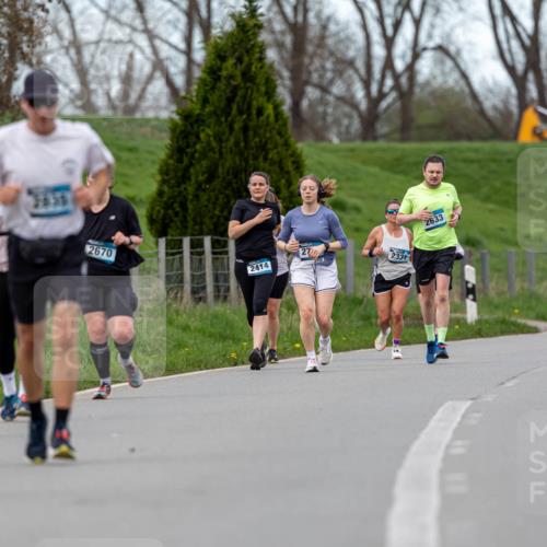 07.04.2024 - 43. Internationalen Wilhelmsburger Insellauf Michael Strokosch http://msf.ph/oto/6042184 07.04.2024 10:56:39 Laufen 2670, 2414, 27, 2331, 2633, 2920 meine-sportfotos.de