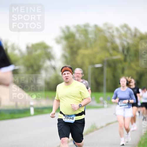 07.04.2024 - 43. Internationalen Wilhelmsburger Insellauf Dr. Thomas Lammeyer http://msf.ph/oto/6042185 07.04.2024 10:40:08 Laufen 3638 meine-sportfotos.de