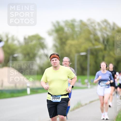 07.04.2024 - 43. Internationalen Wilhelmsburger Insellauf Dr. Thomas Lammeyer http://msf.ph/oto/6042187 07.04.2024 10:40:08 Laufen 3898 meine-sportfotos.de