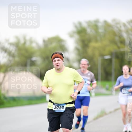 07.04.2024 - 43. Internationalen Wilhelmsburger Insellauf Dr. Thomas Lammeyer http://msf.ph/oto/6042198 07.04.2024 10:40:09 Laufen 3898 meine-sportfotos.de
