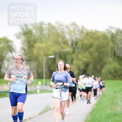 07.04.2024 - 43. Internationalen Wilhelmsburger Insellauf Dr. Thomas Lammeyer http://msf.ph/oto/6042204 07.04.2024 10:40:10 Laufen 3548, 3548, 2708 meine-sportfotos.de