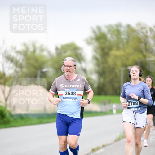 07.04.2024 - 43. Internationalen Wilhelmsburger Insellauf Dr. Thomas Lammeyer http://msf.ph/oto/6042219 07.04.2024 10:40:11 Laufen 3548, 3548, 2708, 2708 meine-sportfotos.de