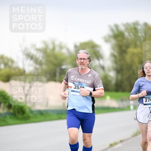 07.04.2024 - 43. Internationalen Wilhelmsburger Insellauf Dr. Thomas Lammeyer http://msf.ph/oto/6042227 07.04.2024 10:40:12 Laufen 354, 270 meine-sportfotos.de