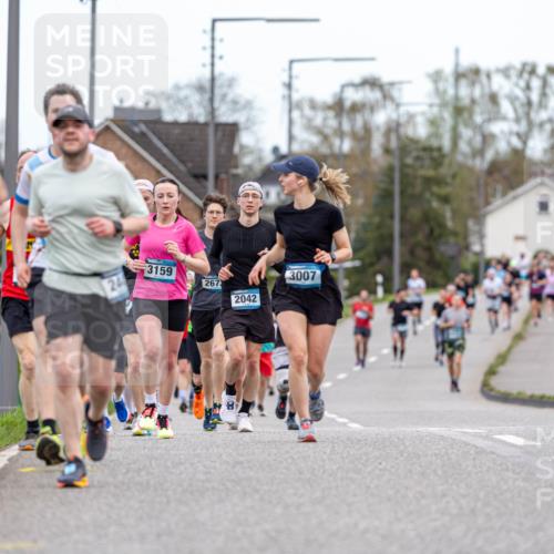 07.04.2024 - 43. Internationalen Wilhelmsburger Insellauf Michael Strokosch http://msf.ph/oto/6042236 07.04.2024 11:01:53 Laufen 4264, 24, 3159, 2672, 2042, 3007 meine-sportfotos.de