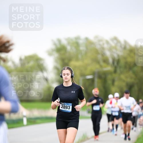07.04.2024 - 43. Internationalen Wilhelmsburger Insellauf Dr. Thomas Lammeyer http://msf.ph/oto/6042239 07.04.2024 10:40:16 Laufen 2893 meine-sportfotos.de