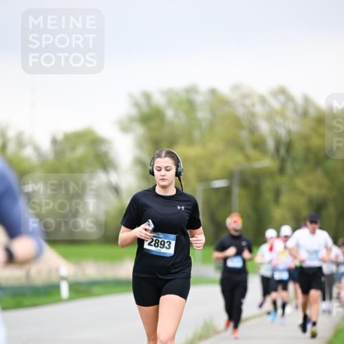 07.04.2024 - 43. Internationalen Wilhelmsburger Insellauf Dr. Thomas Lammeyer http://msf.ph/oto/6042241 07.04.2024 10:40:16 Laufen 2893 meine-sportfotos.de