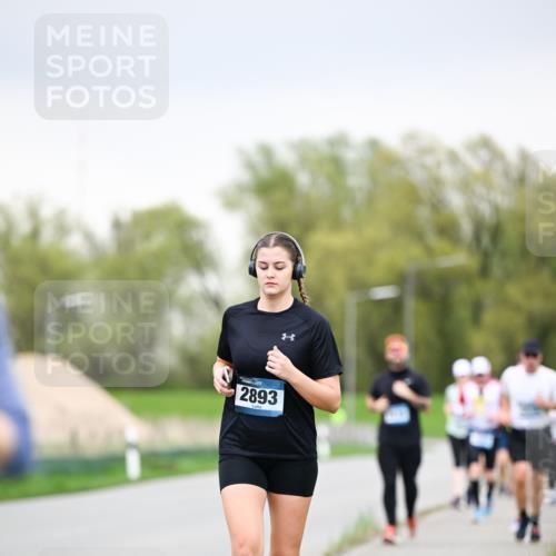 07.04.2024 - 43. Internationalen Wilhelmsburger Insellauf Dr. Thomas Lammeyer http://msf.ph/oto/6042245 07.04.2024 10:40:16 Laufen 2893 meine-sportfotos.de