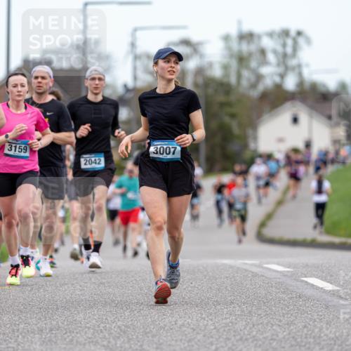 07.04.2024 - 43. Internationalen Wilhelmsburger Insellauf Michael Strokosch http://msf.ph/oto/6042251 07.04.2024 11:01:56 Laufen 40, 4024, 3159, 2042, 3007 meine-sportfotos.de