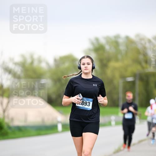 07.04.2024 - 43. Internationalen Wilhelmsburger Insellauf Dr. Thomas Lammeyer http://msf.ph/oto/6042254 07.04.2024 10:40:17 Laufen 893 meine-sportfotos.de