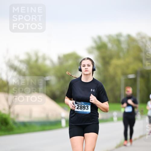 07.04.2024 - 43. Internationalen Wilhelmsburger Insellauf Dr. Thomas Lammeyer http://msf.ph/oto/6042256 07.04.2024 10:40:17 Laufen 2893 meine-sportfotos.de