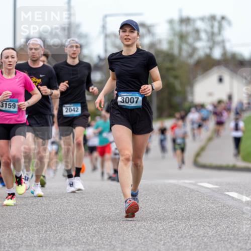 07.04.2024 - 43. Internationalen Wilhelmsburger Insellauf Michael Strokosch http://msf.ph/oto/6042257 07.04.2024 11:01:57 Laufen 4254, 3159, 2042, 3007 meine-sportfotos.de