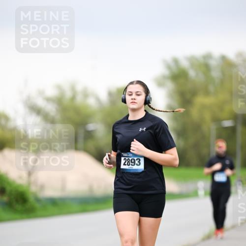 07.04.2024 - 43. Internationalen Wilhelmsburger Insellauf Dr. Thomas Lammeyer http://msf.ph/oto/6042260 07.04.2024 10:40:17 Laufen 2893 meine-sportfotos.de