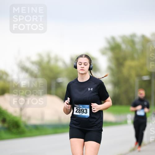 07.04.2024 - 43. Internationalen Wilhelmsburger Insellauf Dr. Thomas Lammeyer http://msf.ph/oto/6042261 07.04.2024 10:40:17 Laufen 2893 meine-sportfotos.de