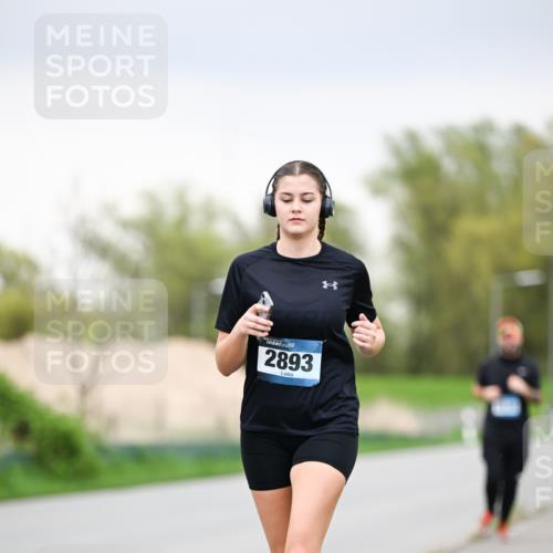 07.04.2024 - 43. Internationalen Wilhelmsburger Insellauf Dr. Thomas Lammeyer http://msf.ph/oto/6042264 07.04.2024 10:40:17 Laufen 2893 meine-sportfotos.de