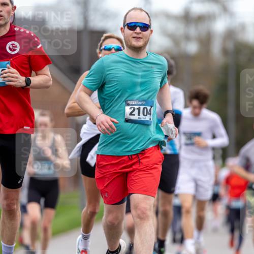 07.04.2024 - 43. Internationalen Wilhelmsburger Insellauf Michael Strokosch http://msf.ph/oto/6042304 07.04.2024 11:02:12 Laufen 266, 2104 meine-sportfotos.de