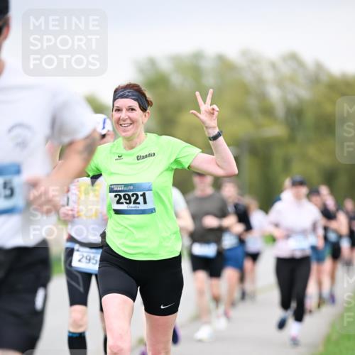 07.04.2024 - 43. Internationalen Wilhelmsburger Insellauf Dr. Thomas Lammeyer http://msf.ph/oto/6042308 07.04.2024 10:40:27 Laufen 5, 2921, 295 meine-sportfotos.de