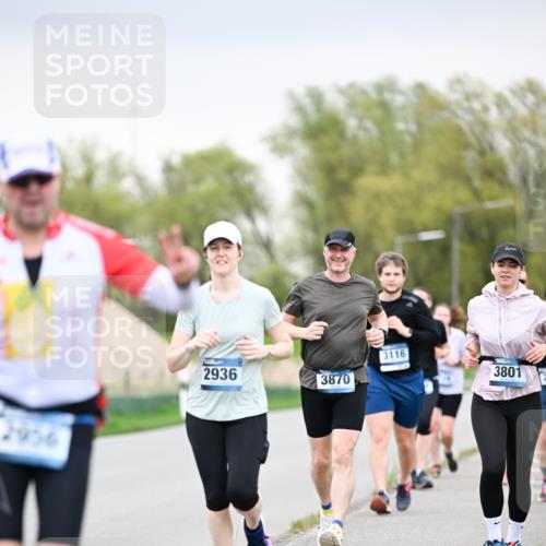 07.04.2024 - 43. Internationalen Wilhelmsburger Insellauf Dr. Thomas Lammeyer http://msf.ph/oto/6042328 07.04.2024 10:40:29 Laufen 2956, 2936, 3116, 3870, 3801 meine-sportfotos.de