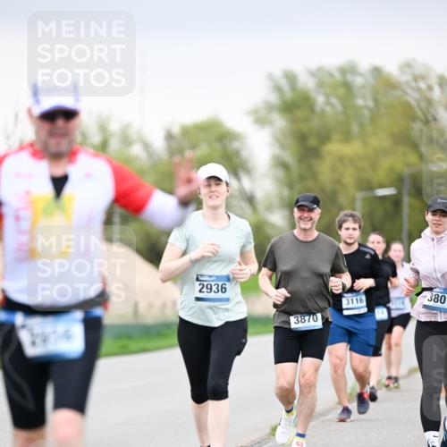07.04.2024 - 43. Internationalen Wilhelmsburger Insellauf Dr. Thomas Lammeyer http://msf.ph/oto/6042331 07.04.2024 10:40:29 Laufen 2936, 3870, 3116, 3801 meine-sportfotos.de