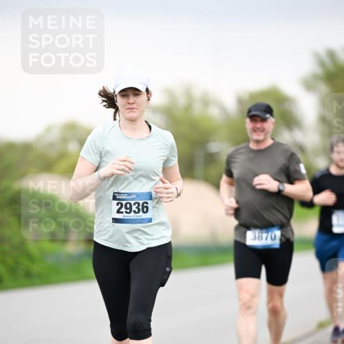 07.04.2024 - 43. Internationalen Wilhelmsburger Insellauf Dr. Thomas Lammeyer http://msf.ph/oto/6042349 07.04.2024 10:40:31 Laufen 2936, 3870 meine-sportfotos.de