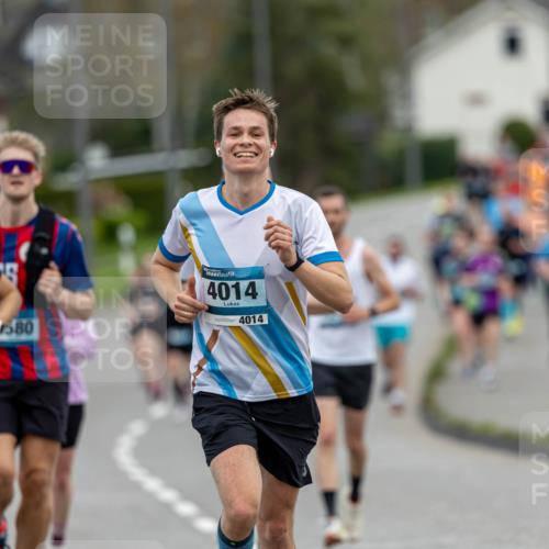 07.04.2024 - 43. Internationalen Wilhelmsburger Insellauf Michael Strokosch http://msf.ph/oto/6042374 07.04.2024 11:02:41 Laufen 343, 3564, 580, 4014, 4014 meine-sportfotos.de