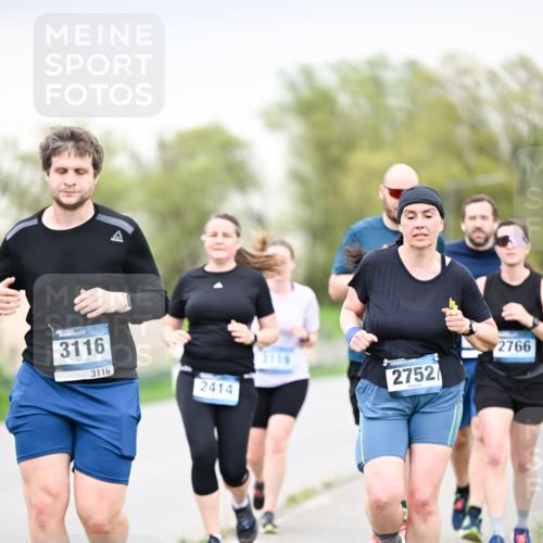 07.04.2024 - 43. Internationalen Wilhelmsburger Insellauf Dr. Thomas Lammeyer http://msf.ph/oto/6042376 07.04.2024 10:40:35 Laufen 3116, 3116, 2414, 3116, 2752, 2766 meine-sportfotos.de