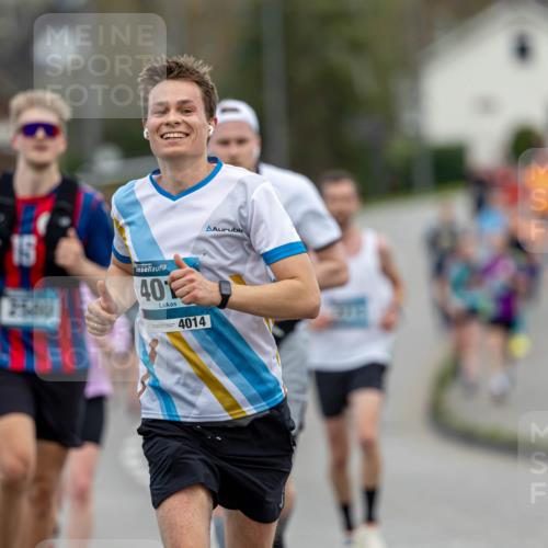 07.04.2024 - 43. Internationalen Wilhelmsburger Insellauf Michael Strokosch http://msf.ph/oto/6042386 07.04.2024 11:02:42 Laufen 15, 2540, 40, 4014 meine-sportfotos.de