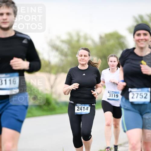 07.04.2024 - 43. Internationalen Wilhelmsburger Insellauf Dr. Thomas Lammeyer http://msf.ph/oto/6042391 07.04.2024 10:40:36 Laufen 3116, 2414, 3119, 2752 meine-sportfotos.de