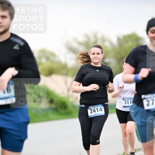 07.04.2024 - 43. Internationalen Wilhelmsburger Insellauf Dr. Thomas Lammeyer http://msf.ph/oto/6042395 07.04.2024 10:40:36 Laufen 16, 2414, 3119, 27 meine-sportfotos.de