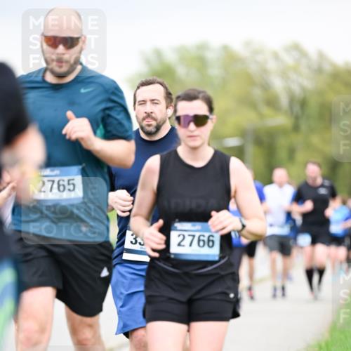 07.04.2024 - 43. Internationalen Wilhelmsburger Insellauf Dr. Thomas Lammeyer http://msf.ph/oto/6042401 07.04.2024 10:40:38 Laufen 2765, 33, 2766 meine-sportfotos.de