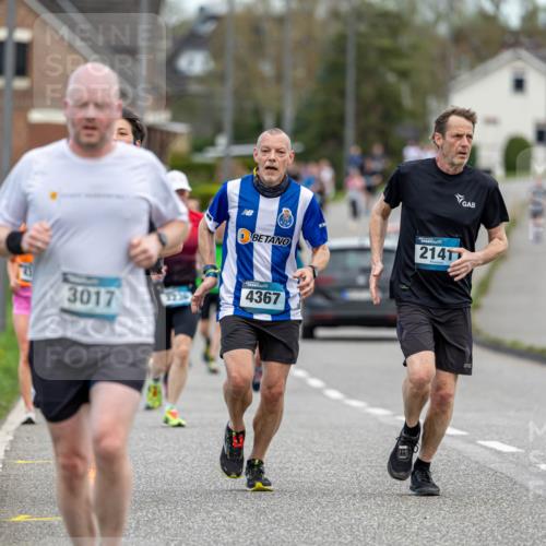 07.04.2024 - 43. Internationalen Wilhelmsburger Insellauf Michael Strokosch http://msf.ph/oto/6042445 07.04.2024 11:04:47 Laufen 3017, 2141, 4367 meine-sportfotos.de