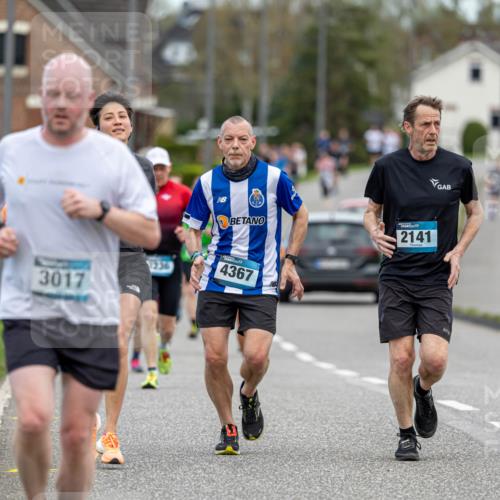 07.04.2024 - 43. Internationalen Wilhelmsburger Insellauf Michael Strokosch http://msf.ph/oto/6042447 07.04.2024 11:04:47 Laufen 2141, 3017, 9236, 4367 meine-sportfotos.de